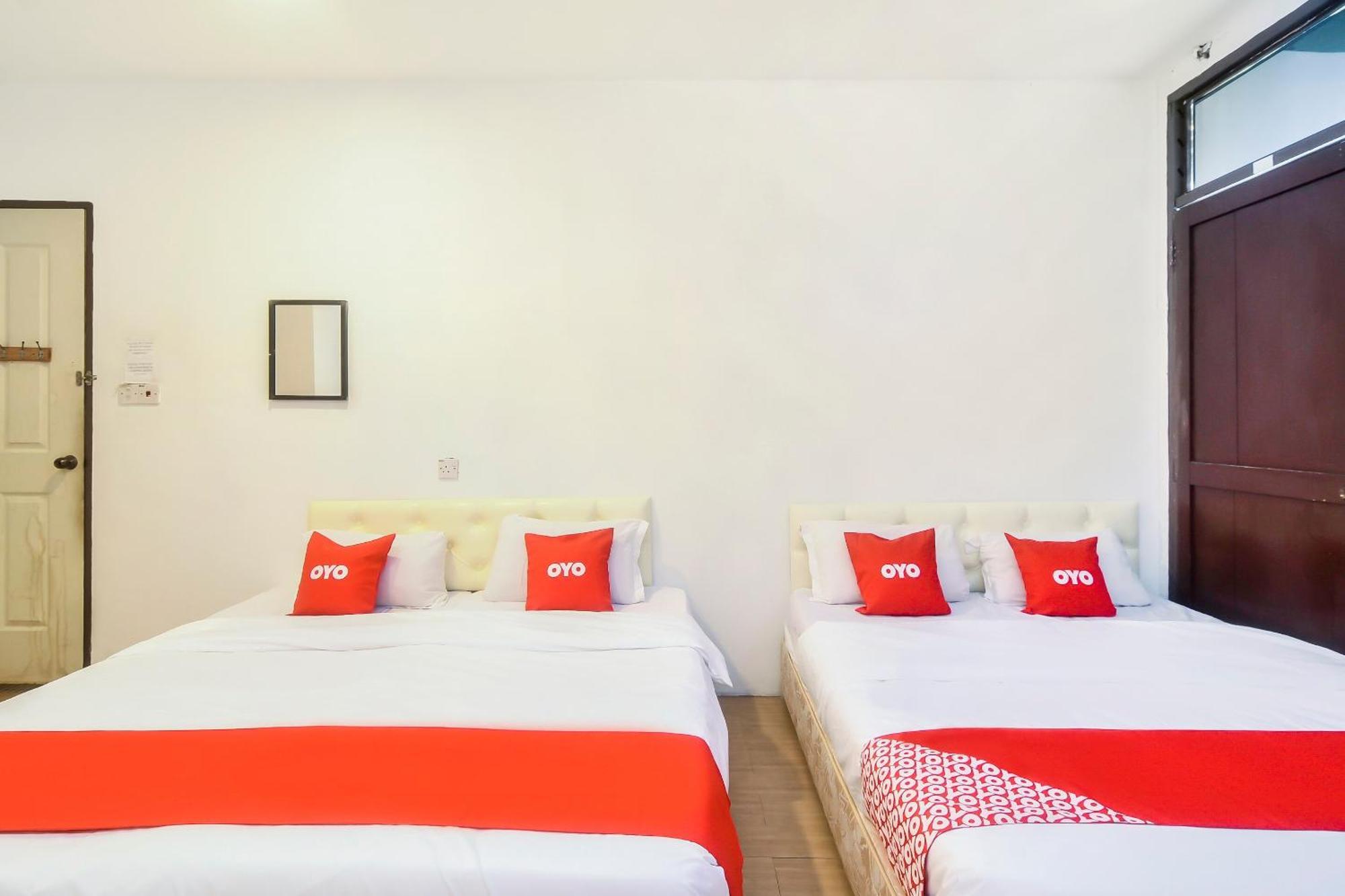 Oyo 44017 L & C Premium Stay กูชิง ภายนอก รูปภาพ
