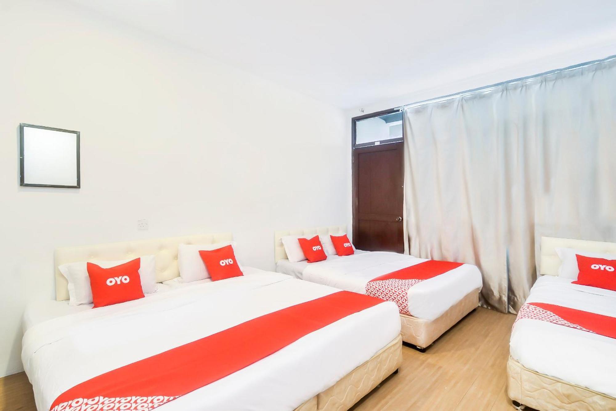 Oyo 44017 L & C Premium Stay กูชิง ภายนอก รูปภาพ
